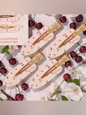 Kitsch hair clips cherry pattern, new set of 4